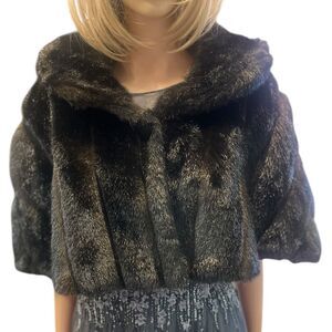 Kathleen for Sweet Herb Vintage Brown Faux Fur Shrug One‎ Size Button